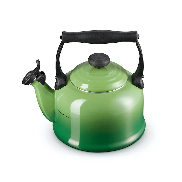 Le Creuset Traditional Kettle with Fixed Whistle 2.1L Bamboo