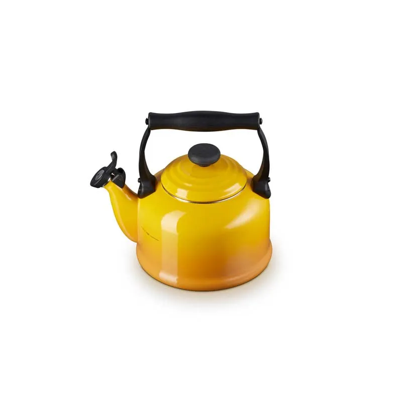 Le Creuset Traditional Kettle with Fixed Whistle 2.1L Nectar