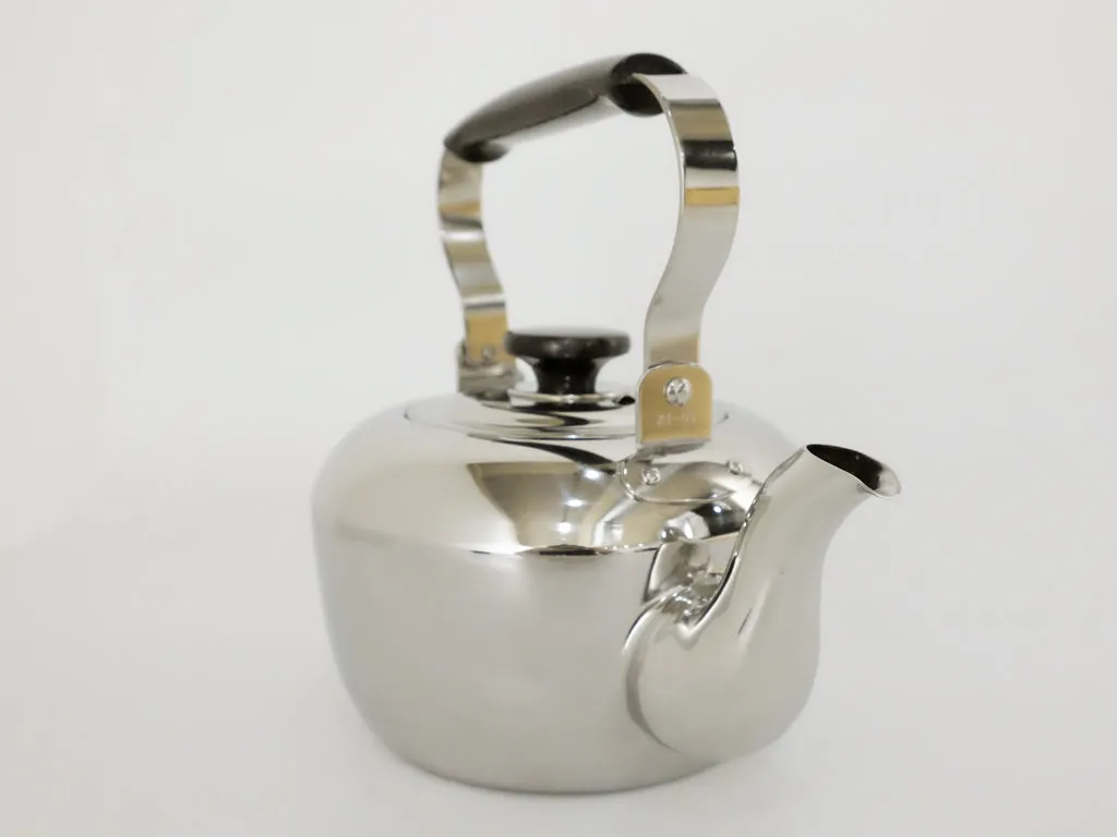 Stainless Steel Kettle 2L by Gyokkodo